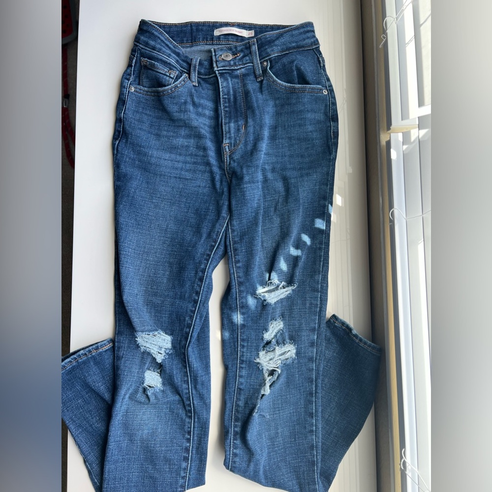 Women’s Levi- 721 High Rise Skinny Jean- size 25